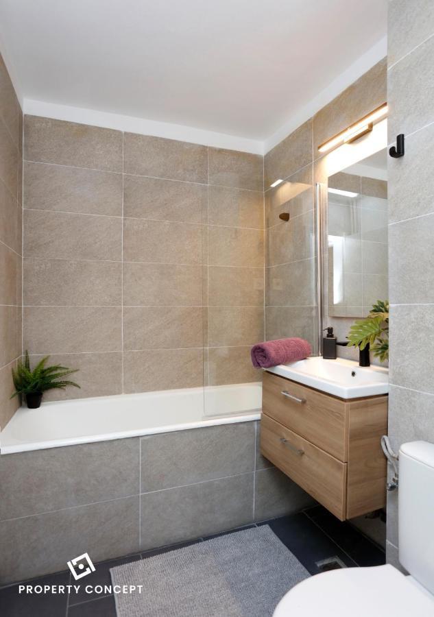 Brand New Lovely Studio Near Metro Station Bukares Bagian luar foto
