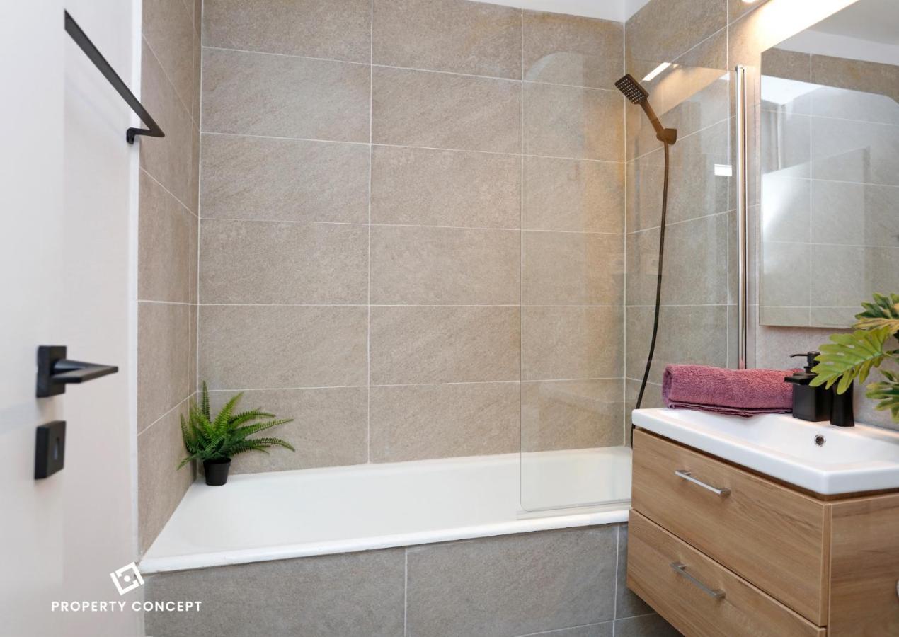 Brand New Lovely Studio Near Metro Station Bukares Bagian luar foto